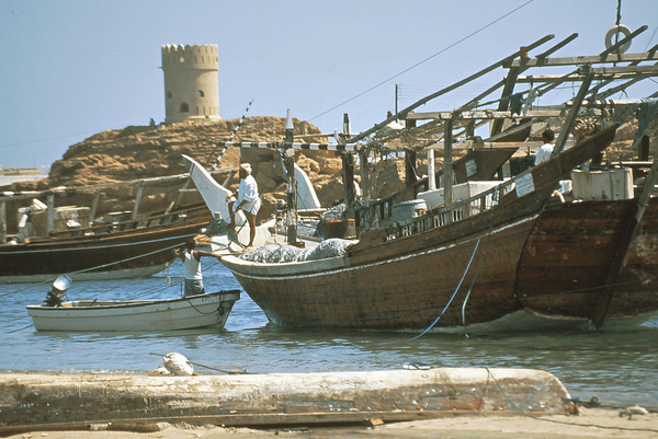 sur lagoon dhow