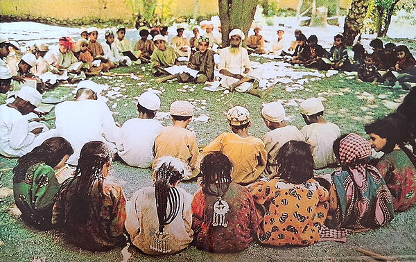 Unterricht unter Bäumen Oman 1970