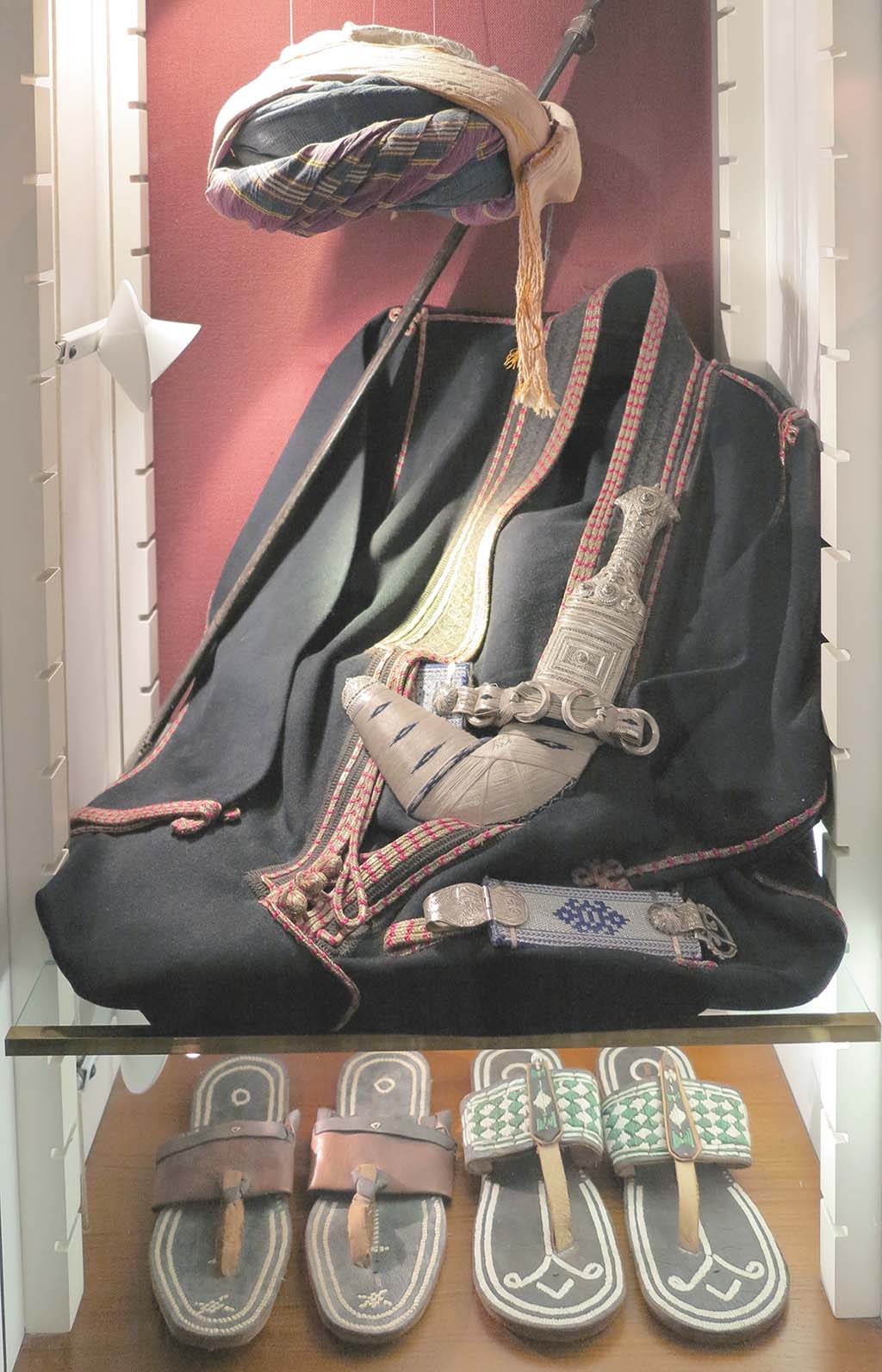 Omani clothing in Bait al Zubair