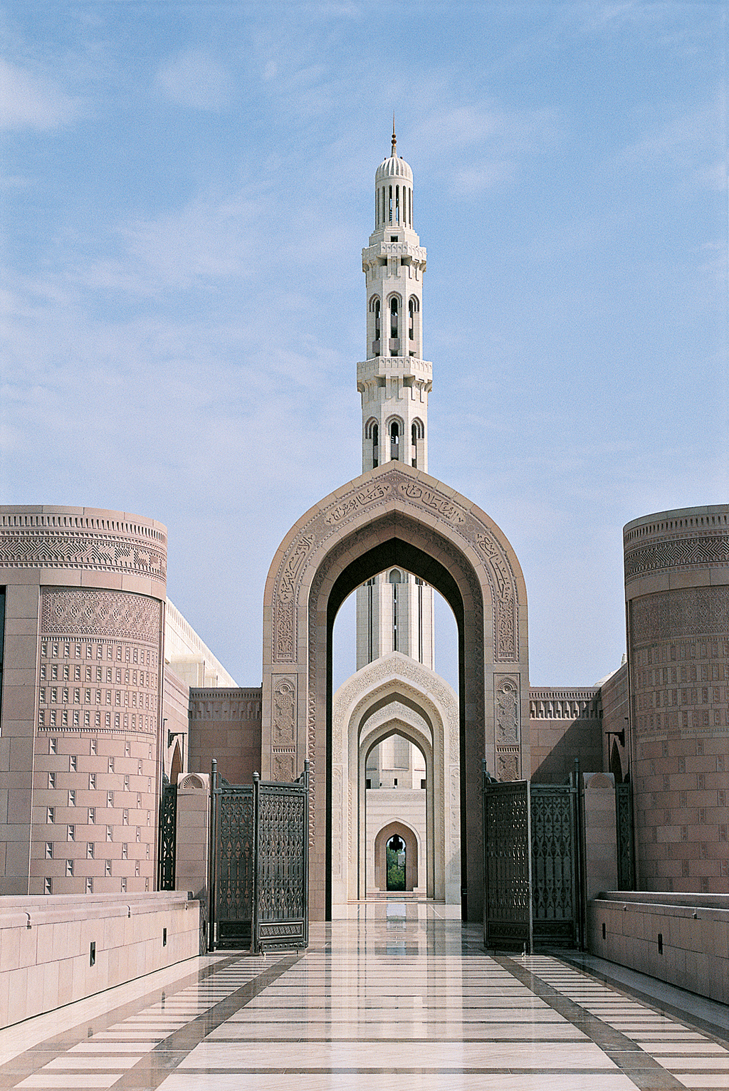 Arcade leading to the Sultan Qaboos Grand Mosque